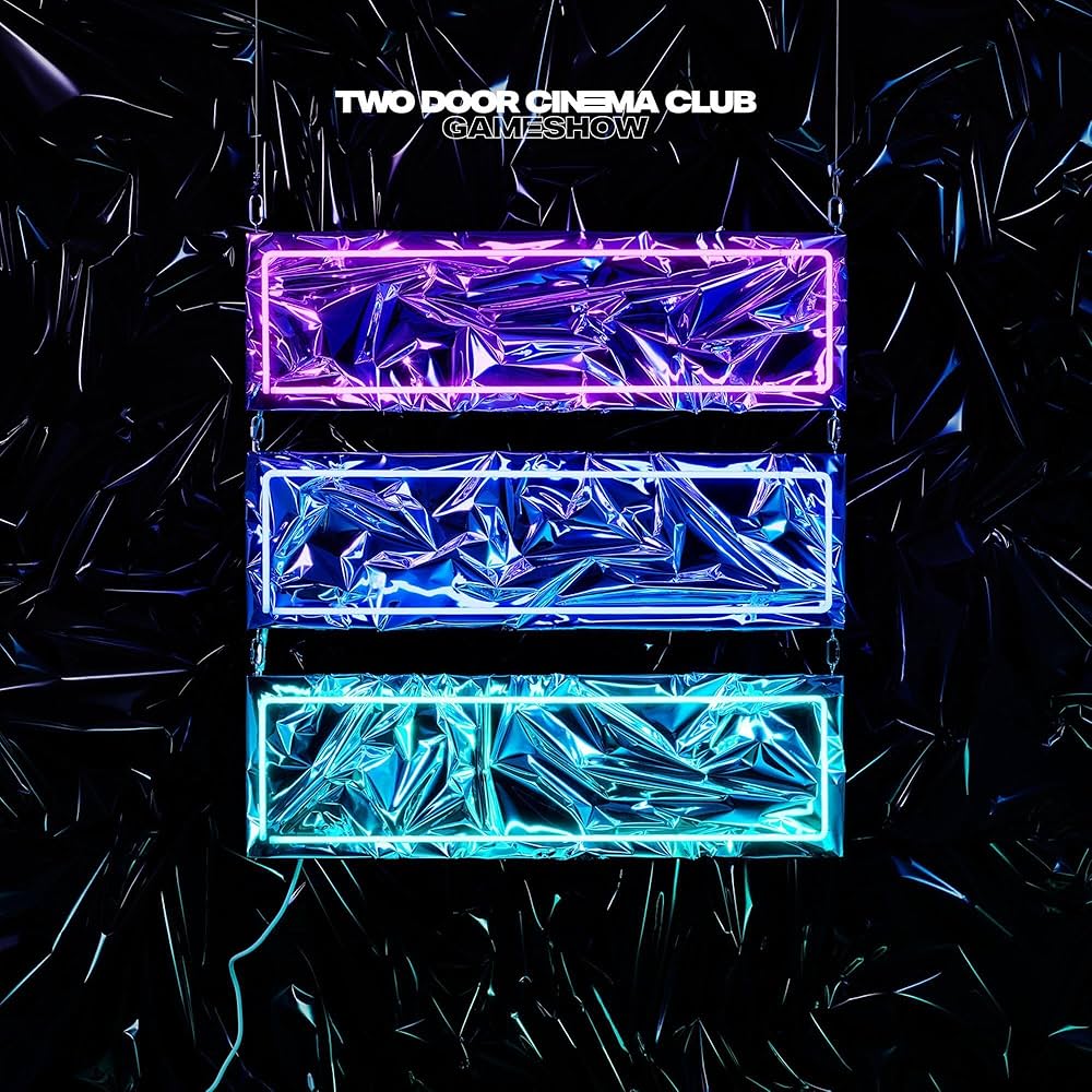 【3枚1100円】TWO DOOR CINEMA CLUB ツーリストヒストリー Two Door Cinema Club's Tourist History Gets Reissued on Gold